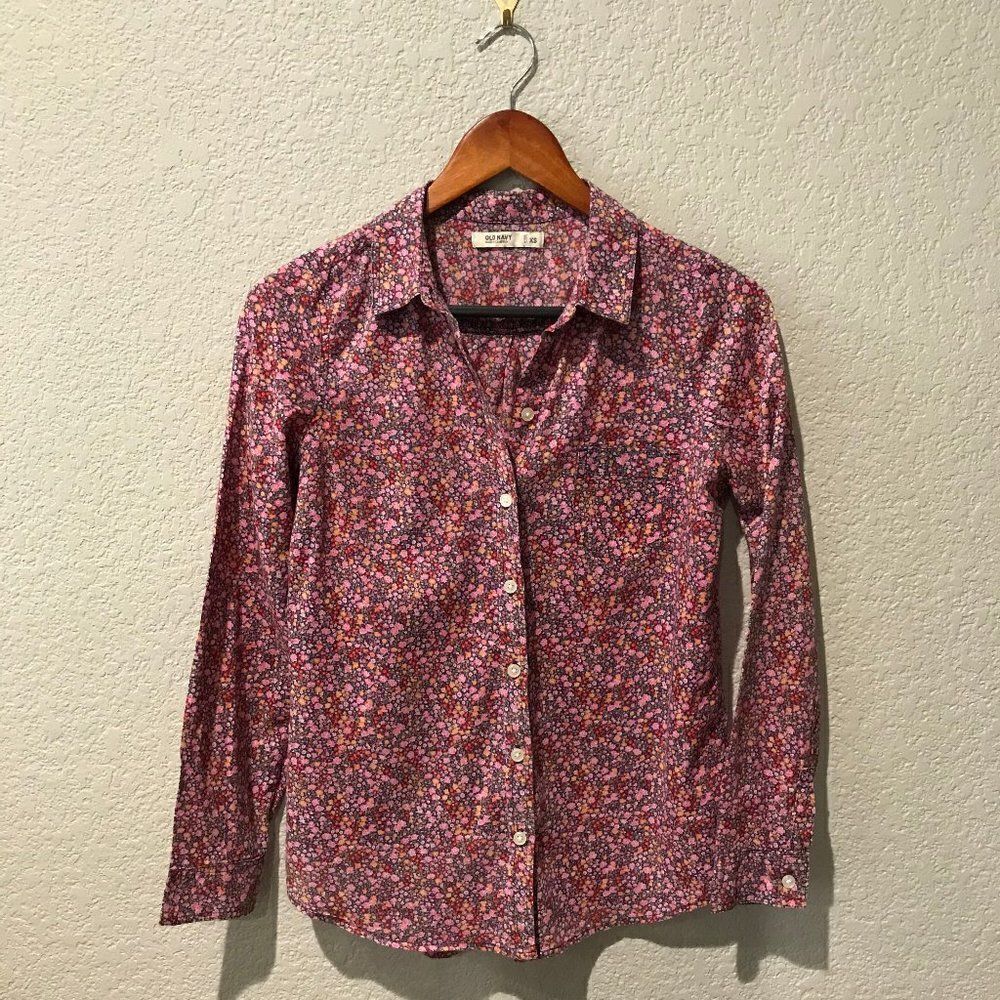 3/$15 Light Cotton Floral Button Down Shirt
